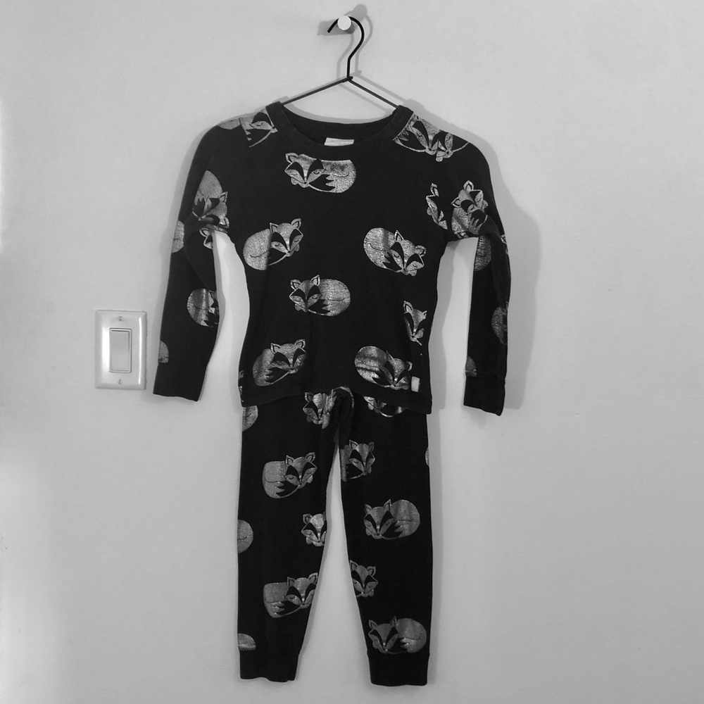 MASALA BABY Grls Organic PJs LS Metallic Fox BlK 8